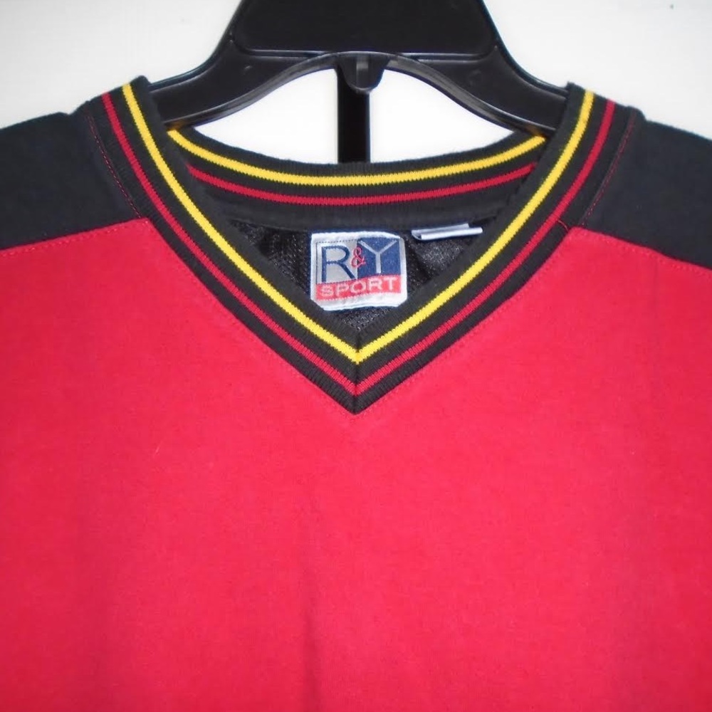 RY Sport vtg pullover - Picture 2 of 4